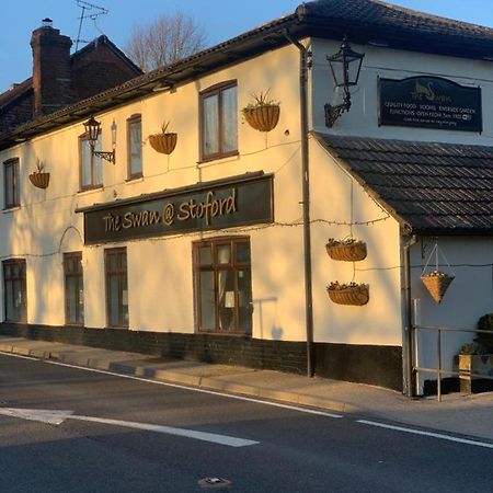 The Swan Inn Salisbury Wilton  Extérieur photo