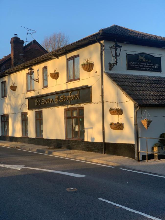 The Swan Inn Salisbury Wilton  Extérieur photo