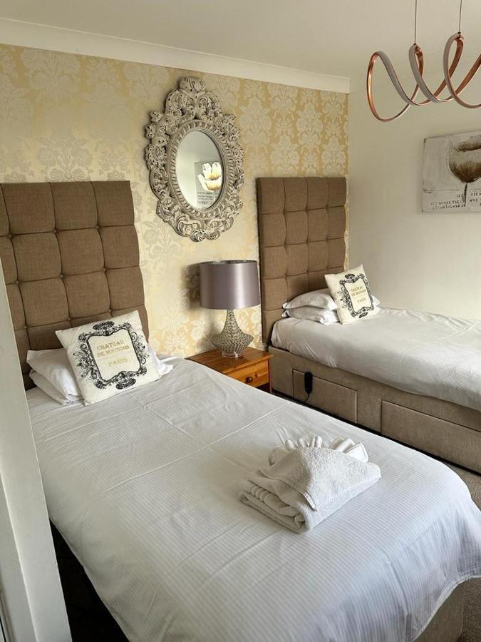 The Swan Inn Salisbury Wilton  Extérieur photo